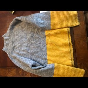 Color block turtleneck sweater